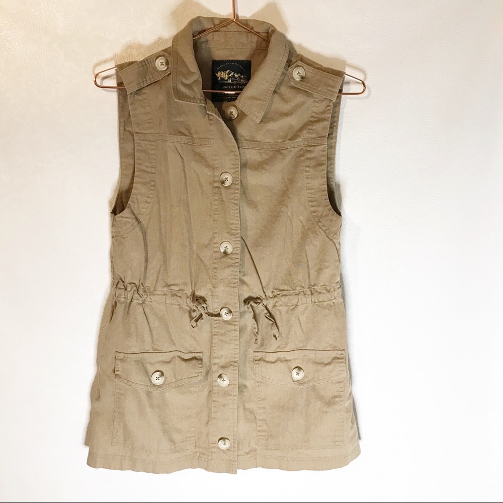 Tan/Beige Utility/ safari vest  NWOT